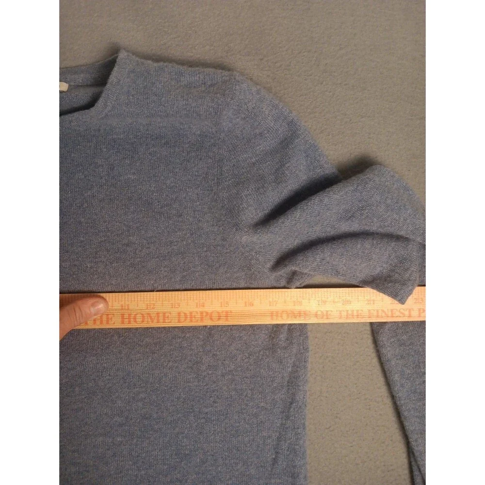 L.L. Bean 100% Cashmere Blue Soft Sweater Mens  Regular Large  - Crew Neck